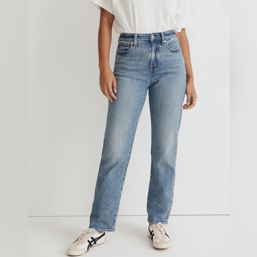 Madewell The Curvy '90s Straight Jeans in Enmore Wash -  Size 30